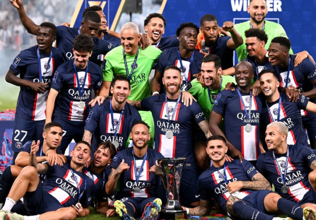 乐竟体育注册登录-巴黎圣日耳曼训练开放日；集结日复出首秀引欢呼；欧篮联在即；高层口径保持一致的简单介绍