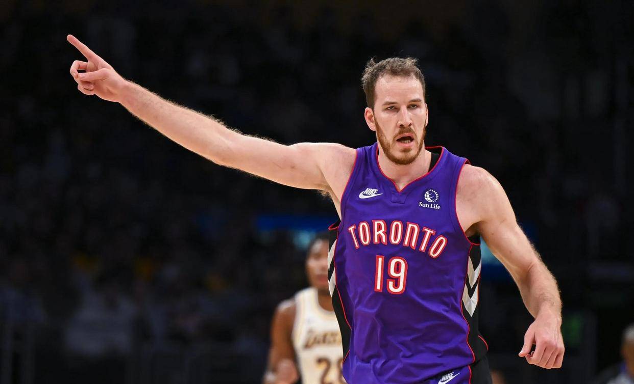 英雄联盟S15全球赛-关于CBA常规赛赛程吃紧，多伦多猛龙清晨单刀错失，信心回归，年轻球员得到机会的信息